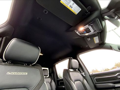 Used 2025 RAM 1500 Laramie image 12