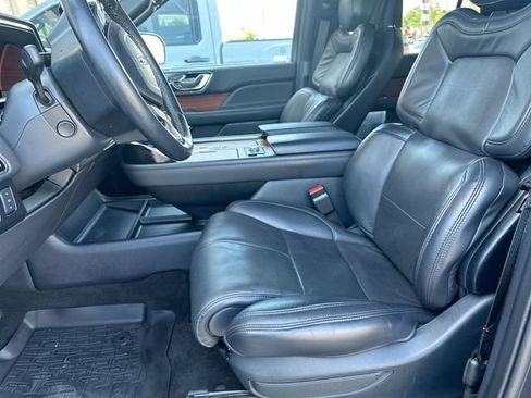 Used 2024 Lincoln Navigator Reserve AWD/4WD image 15