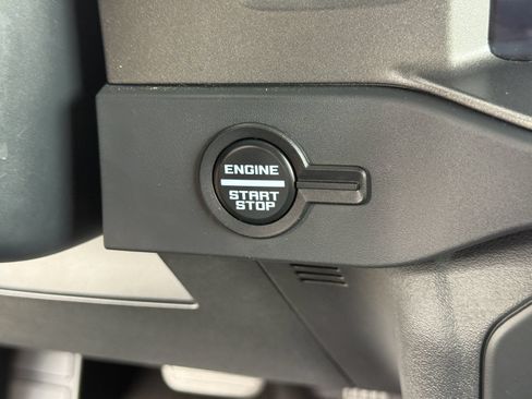 Certified 2025 Ford Bronco Badlands AWD/4WD image 30