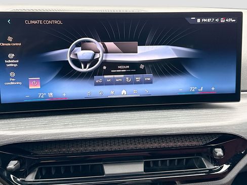 New 2026 BMW 330i Sedan RWD image 35