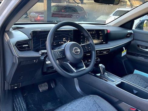 New 2026 Nissan Kicks SV image 10