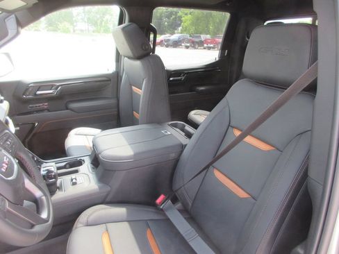 New 2026 GMC Sierra 1500 AT4 w/ AT4 Premium Package AWD/4WD image 16