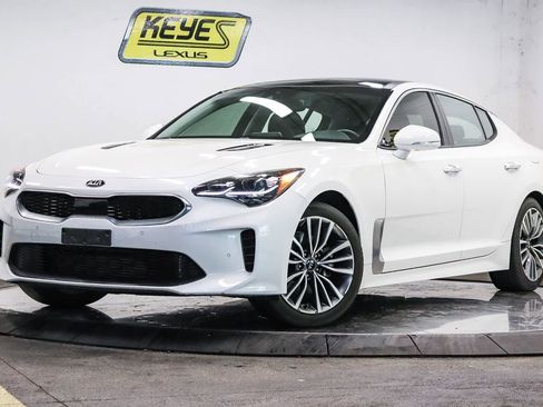 Used 2019 Kia Stinger Premium RWD image 1