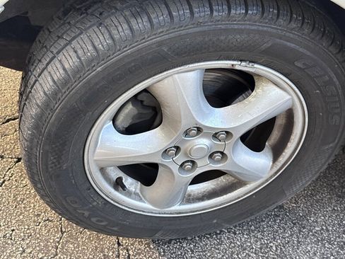 Used 2004 Ford Taurus SE image 10