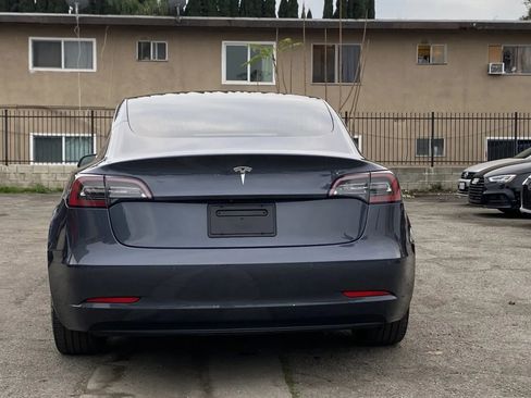 Used 2019 Tesla Model 3 Standard Range Plus image 3