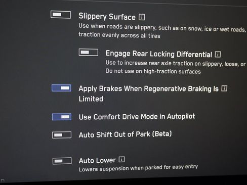 Used 2025 Tesla Cybertruck AWD Crew Cab image 34