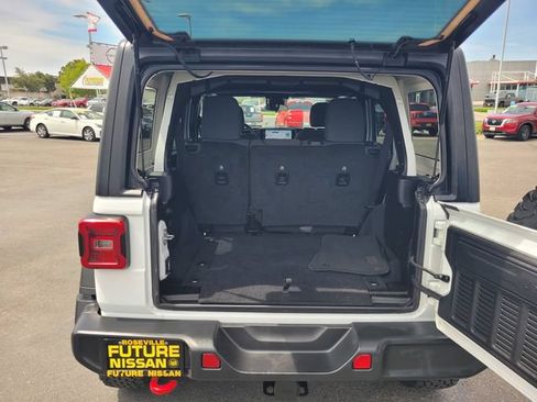 Used 2024 Jeep Wrangler Unlimited Rubicon AWD/4WD image 11