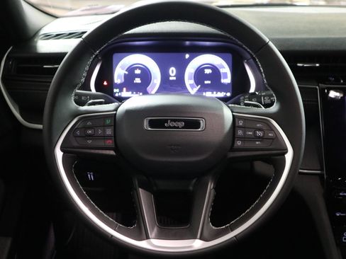 New 2026 Jeep Grand Cherokee Laredo AWD/4WD image 17