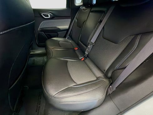 Used 2024 Jeep Compass Latitude image 13