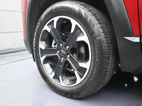 Used 2025 Chevrolet Equinox LT w/ Convenience Package II FWD image 27