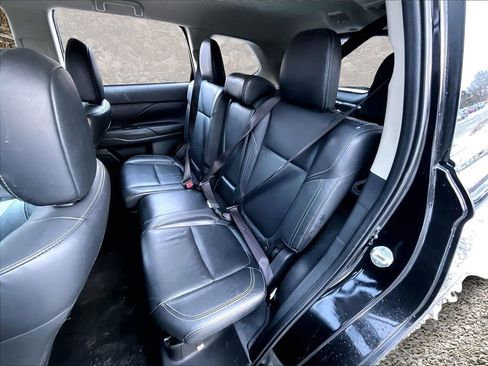 Used 2020 Mitsubishi Outlander SE image 24