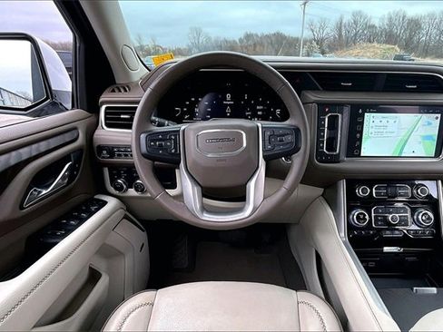 Used 2023 GMC Yukon Denali image 8