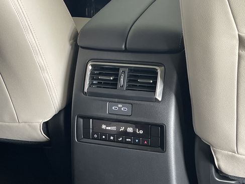 New 2025 MAZDA CX-90 Plug-In Hybrid w/ Preferred image 12