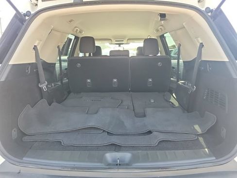 Used 2025 Nissan Pathfinder S FWD image 9