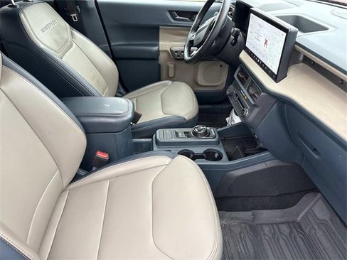 Certified 2025 Ford Maverick Lariat w/ 4K Tow Package image 23