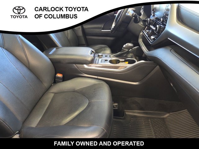Used 2021 Toyota Highlander Limited AWD/4WD image 23
