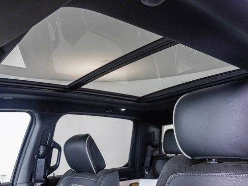 New 2026 RAM 1500 Laramie AWD/4WD image 5