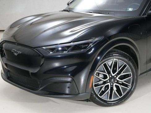 Used 2025 Ford Mustang Mach-E Premium image 3