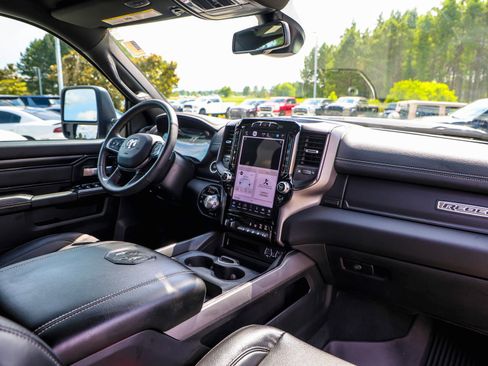 Used 2024 RAM 2500 Rebel AWD/4WD image 10