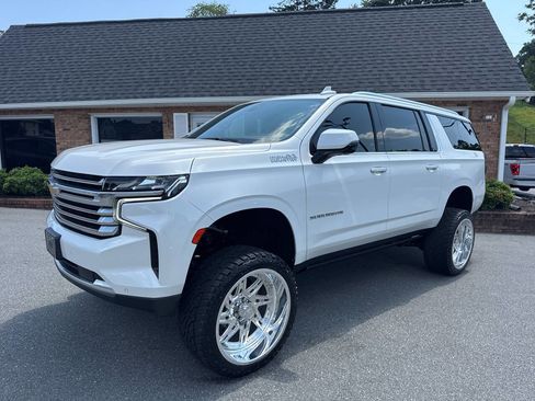 Used 2021 Chevrolet Suburban High Country image 8