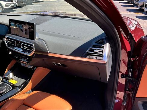 Certified 2022 BMW X4 M40i w/ Premium Package image 19