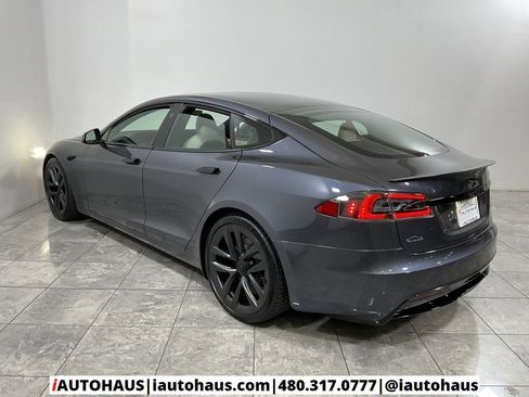 Used 2021 Tesla Model S Plaid image 4