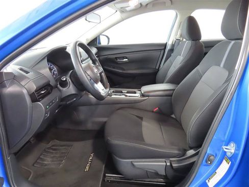 Used 2025 Nissan Sentra SV FWD image 16