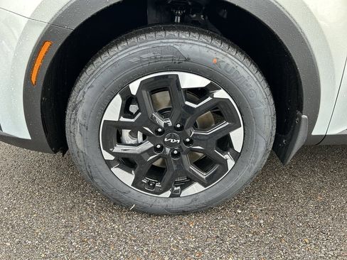 New 2026 Kia Sorento S image 9