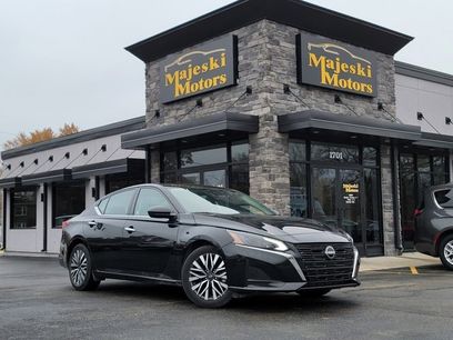 Used 2024 Nissan Altima 2.5 SV