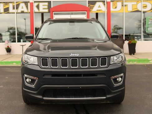 Used 2018 Jeep Compass Limited AWD/4WD image 2