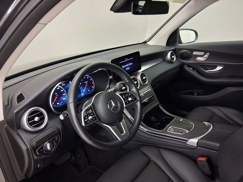 Used 2022 Mercedes-Benz GLC 300 GLC 300 image 2