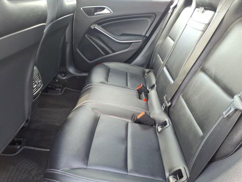 Used 2018 Mercedes-Benz CLA 250 4MATIC image 16