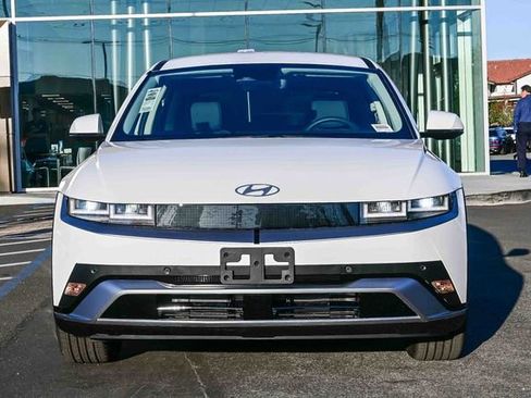 New 2026 Hyundai Ioniq 5 SEL image 2
