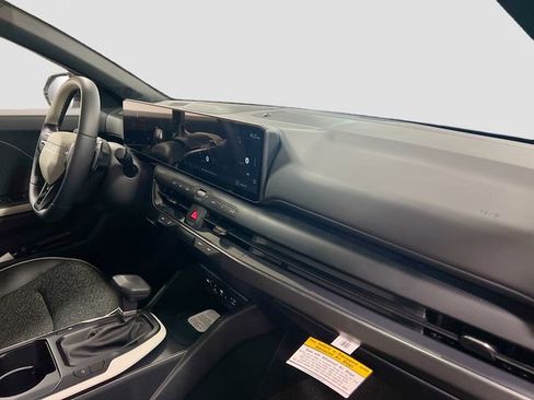 New 2025 Kia K4 GT-Line image 30