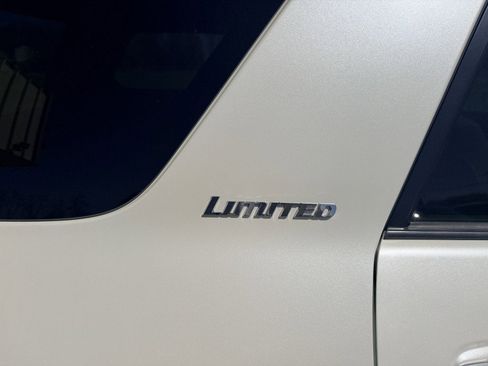 Used 2012 Toyota 4Runner Limited image 6