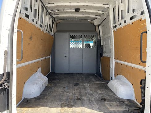 Used 2019 Nissan NV 2500 SV RWD image 20