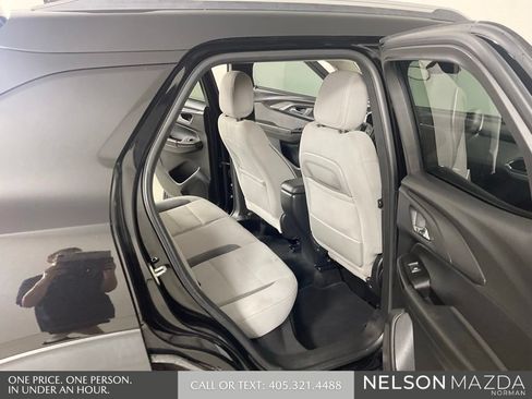 Used 2021 Chevrolet TrailBlazer LT AWD/4WD image 15
