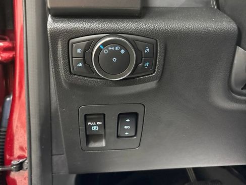 Used 2018 Ford F150 XLT w/ Equipment Group 302A Luxury AWD/4WD image 11