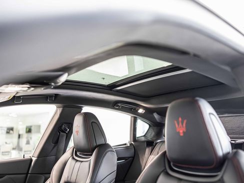 Used 2024 Maserati Levante Modena Ultima image 19