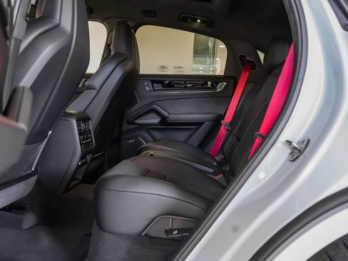 New 2026 Porsche Cayenne GTS AWD/4WD image 25
