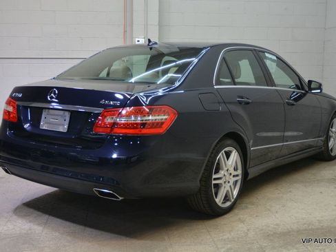Used 2010 Mercedes-Benz E 350 4MATIC Sedan image 4