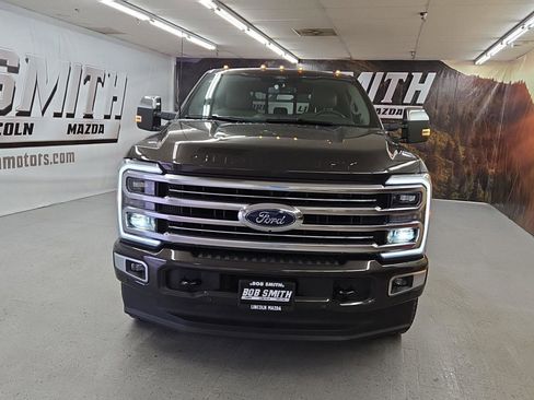 Used 2025 Ford F350 Platinum w/ Platinum Plus Package image 18