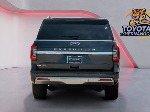 Used 2024 Ford Expedition Limited AWD/4WD image 6