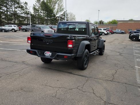 Used 2026 Jeep Gladiator Sport image 13