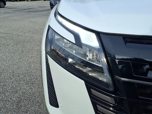 New 2026 Nissan Pathfinder Platinum w/ Cargo Package image 4