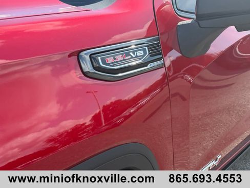 Used 2023 GMC Sierra 1500 AT4 w/ Technology Package AWD/4WD image 10
