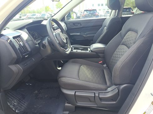 Certified 2023 Nissan Pathfinder S FWD image 13