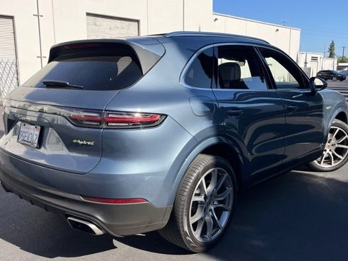 Used 2019 Porsche Cayenne E-Hybrid AWD/4WD image 3