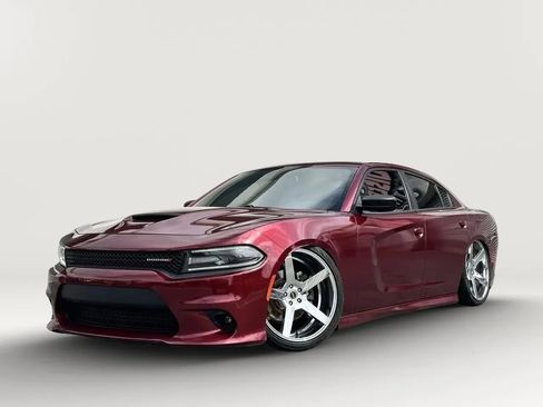 Used 2019 Dodge Charger R/T w/ Driver Confidence Group RWD image 13