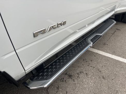 Used 2024 RAM 3500 Big Horn image 12